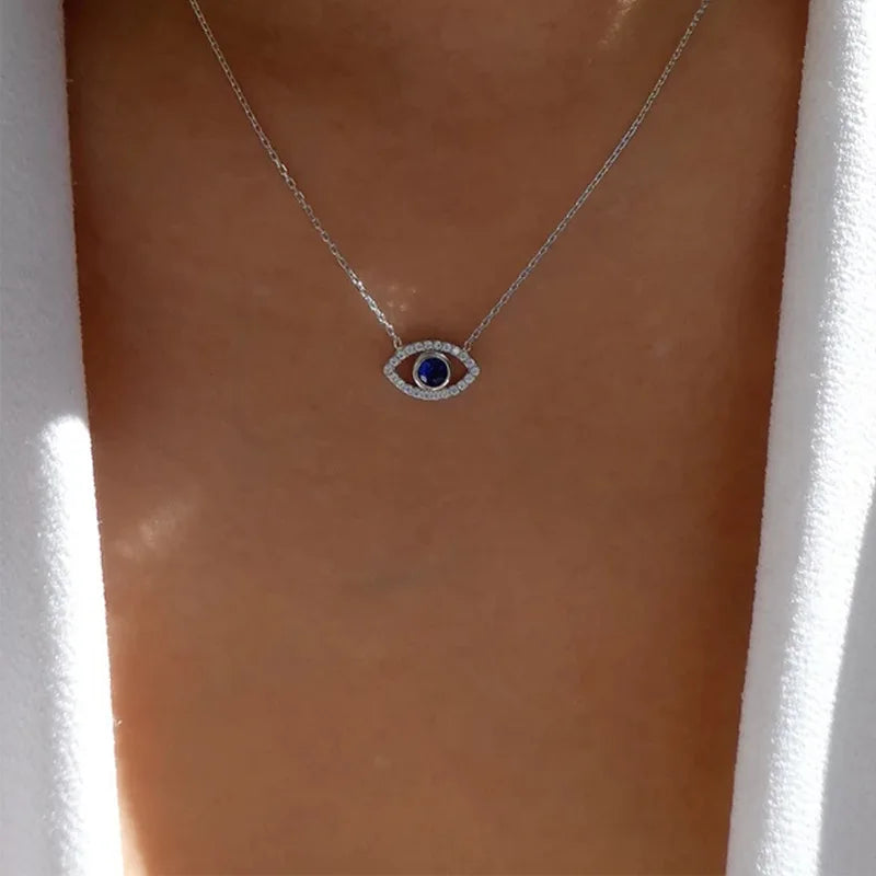 Trendy Pendant Necklace for Women