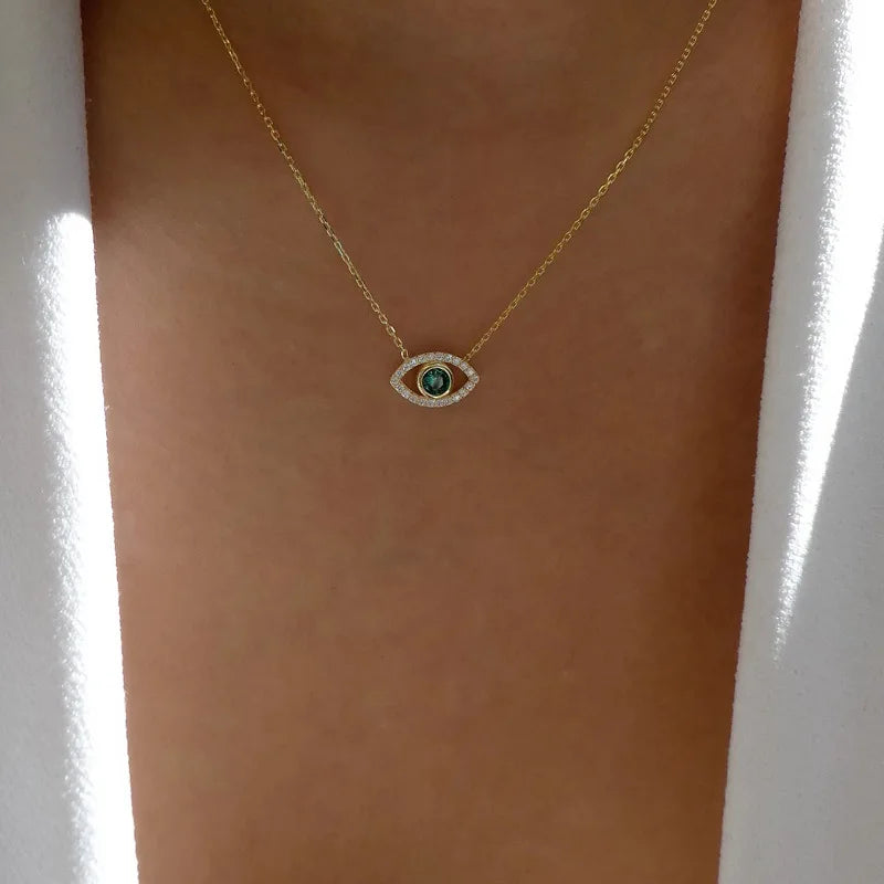 Trendy Pendant Necklace for Women