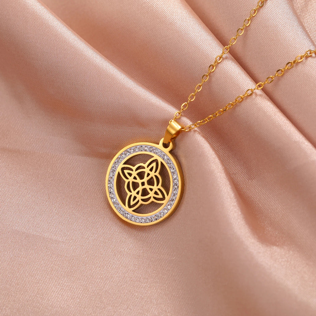 Witch Knot Zircon Necklace